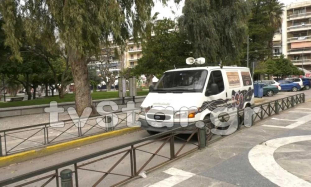 25η Μαρτίου: Αυτοκίνητα του δήμου Χαλκιδέων έπαιζαν τον εθνικό ύμνο